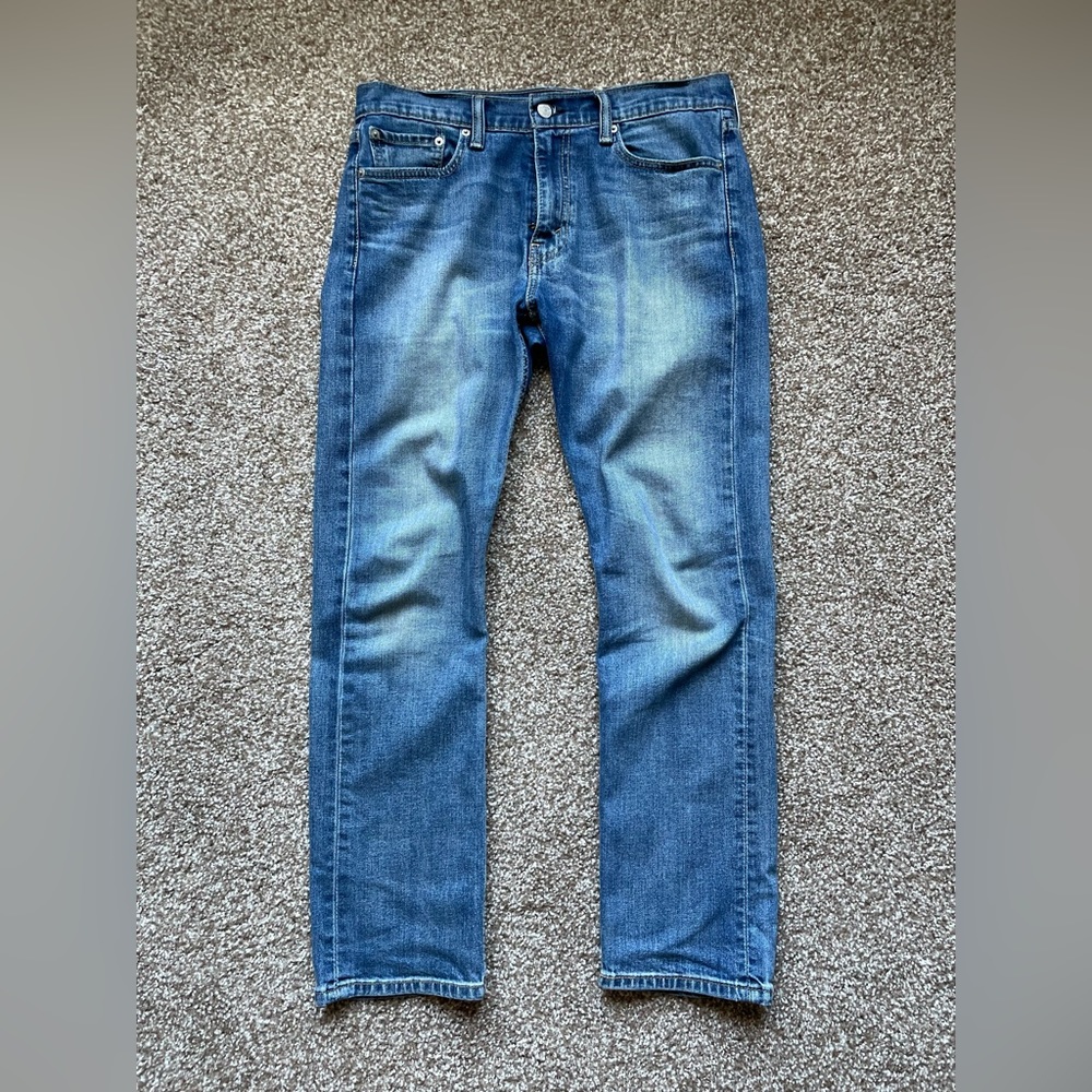 Levi’s 513 in Worn to Ride-Medium Wash 32x30